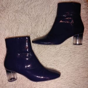 Zara Navy blue patent heeled booties with clear heel Size 6.5-7
